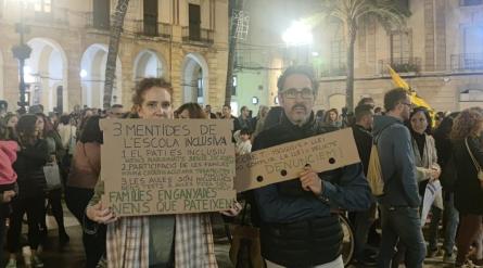 141122 Manifestació_escola_diversitat VNG (8).jpg