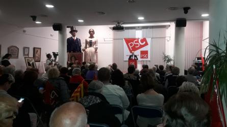 150319 Iceta dona suport a Renata Bedós.jpg