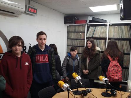 190219 Visita a Ràdio Cubelles_alumnat de l'institut Cubelles.jpg