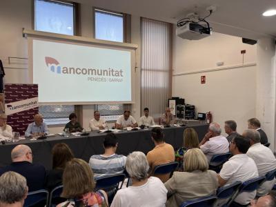 Licitació contenidors_reunió Mancomunitat Cubelles_juliol 24.jpg