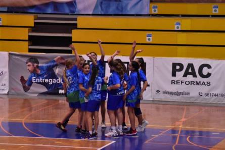 Preinfantil femení Club Bàsquet Cubelles 2021.jpg